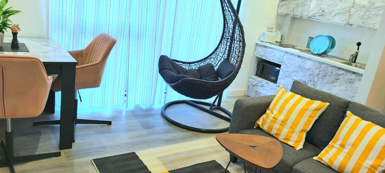 Great Studio Apartments - Netflix, Wifi, Digital Tv シェフィールド エクステリア 写真