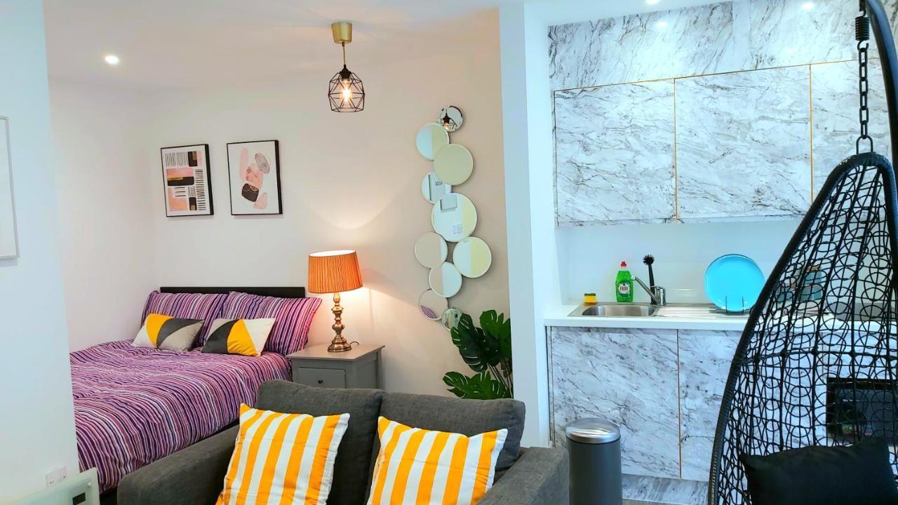 Great Studio Apartments - Netflix, Wifi, Digital Tv シェフィールド エクステリア 写真