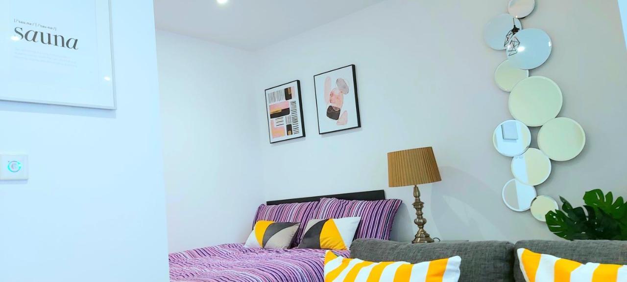 Great Studio Apartments - Netflix, Wifi, Digital Tv シェフィールド エクステリア 写真