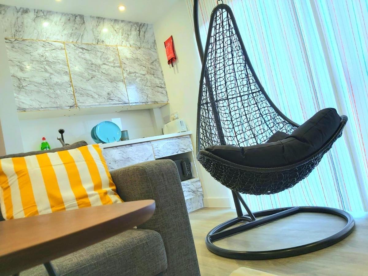 Great Studio Apartments - Netflix, Wifi, Digital Tv シェフィールド エクステリア 写真