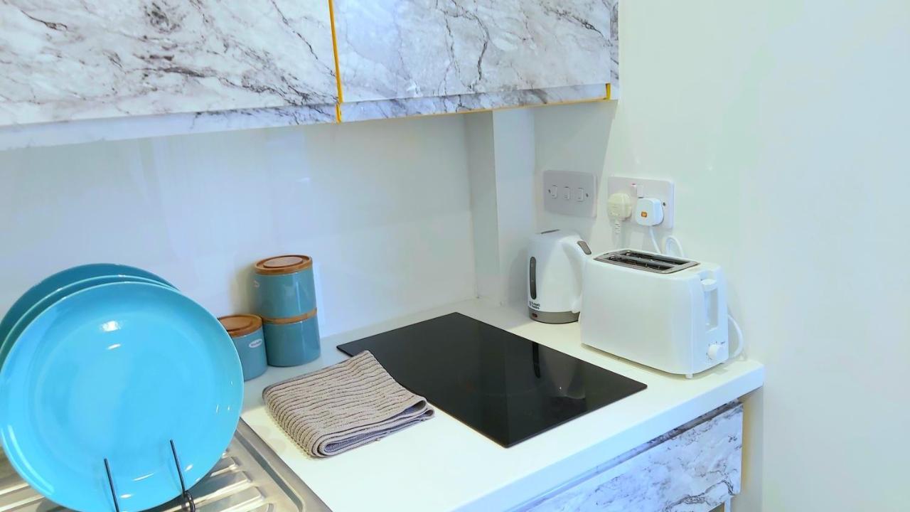 Great Studio Apartments - Netflix, Wifi, Digital Tv シェフィールド エクステリア 写真
